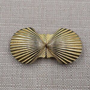 Clam Seashell Douglas Paquette 1980s Belt Buckle B1082
